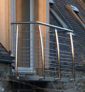 escalier limon central, version-métal brest plabennec lesneven bourg-blanc pouguerneau
